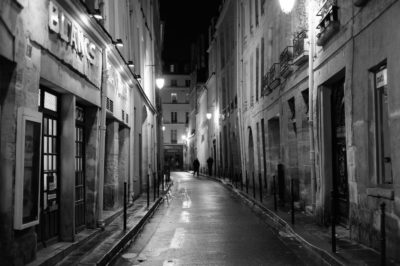Rue de Paris photographiée par Thomas L. Duclert photographe de mode