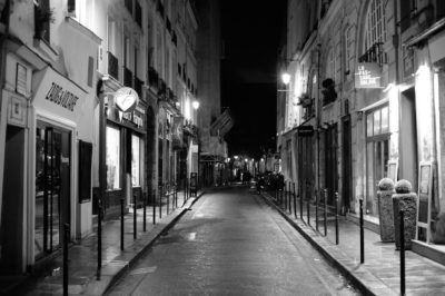 Rue de Paris photographiée par Thomas L. Duclert photographe de mode